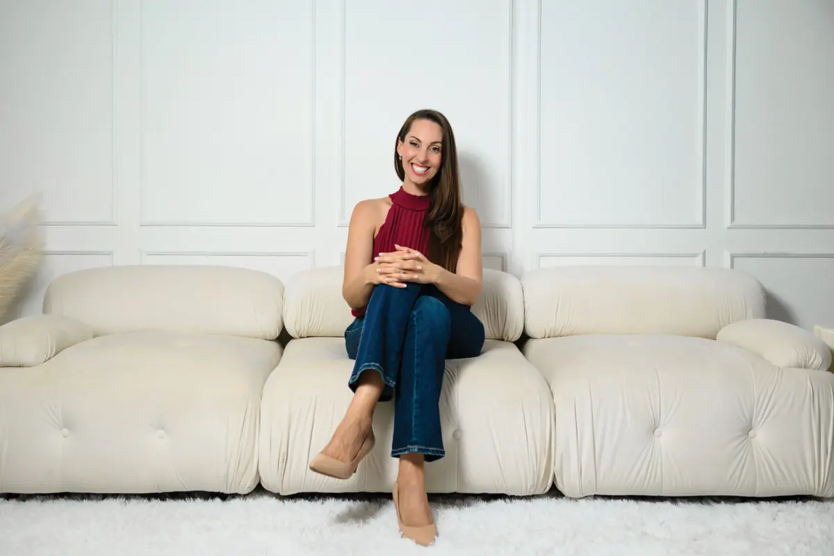 Master Conversationalist Vanessa Van Edwards Shares Five Simple Phrases to Transform Workplace and Social Interactions