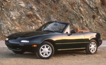 Mazda MX-5 Miata Special Edition Plagued by Color Clashes and a $20,000 Price Tag