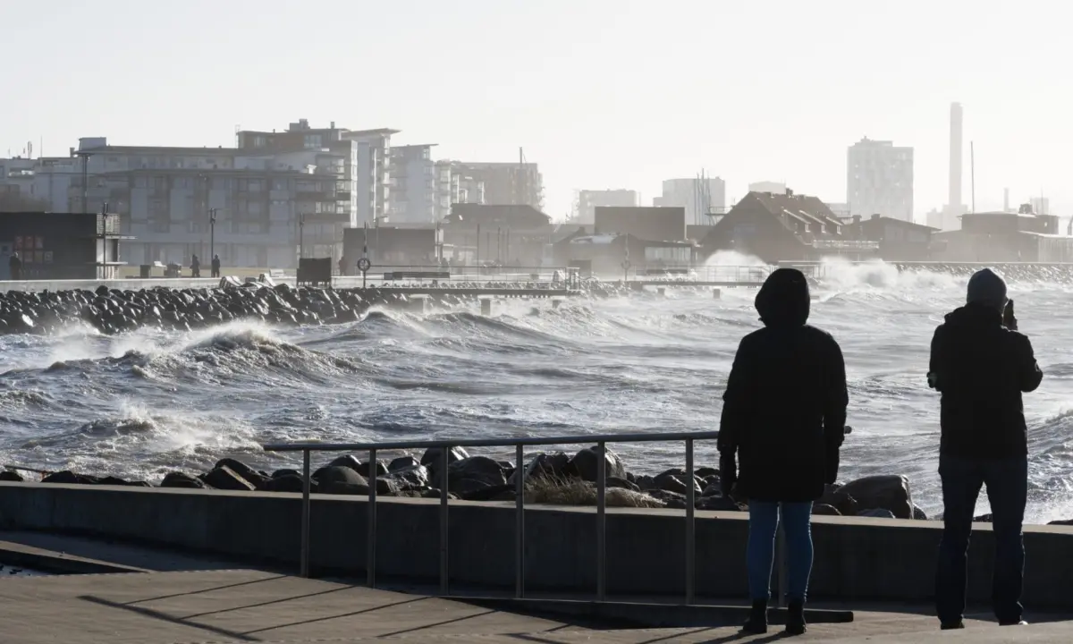 Navigating Hurricane Season: What Travelers Need to Know About Insurance Coverage and Storm Disruption