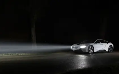NHTSA Pledges to Modernize Headlight Standards Again, For Realsies This Time