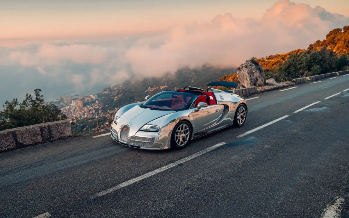 One-of-a-Kind Mirror-Finished Bugatti Veyron Grand Sport Vitesse Restored to Pristine Condition