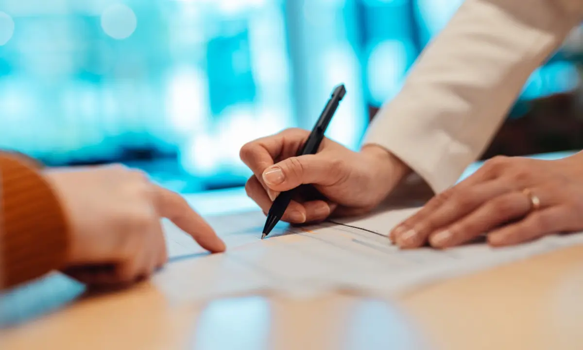 Student Loan Refinancing with a Co-Signer: When Is It Necessary and What Are the Risks?