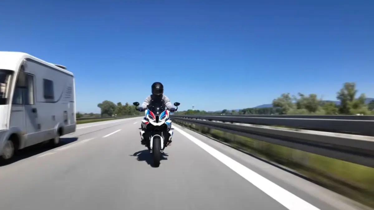 The Science of Speed: Why Hitting 160 MPH on a High-End Motorcycle Can Feel Surprisingly Slow