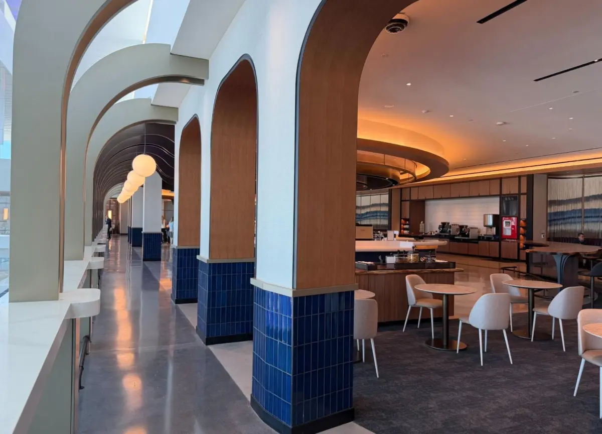 United Airlines Unveils the Largest Airport Lounge in the Americas at Houston’s Intercontinental Airport