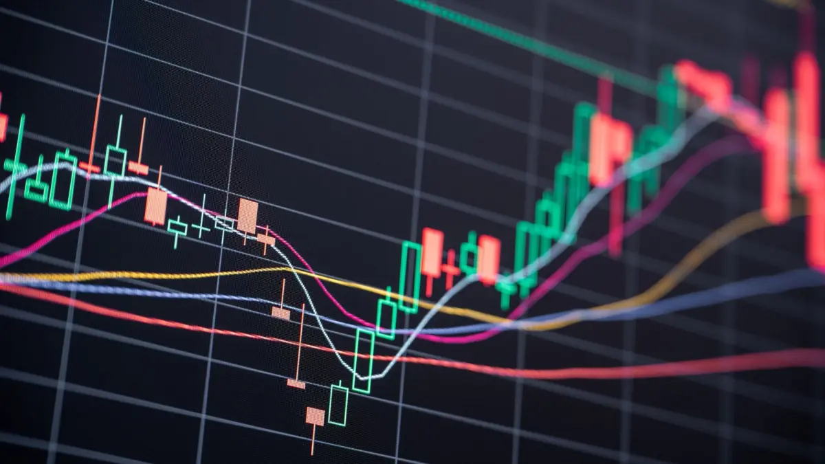Wall Street Closes Lower as Geopolitical Tensions Rise, Treasury Yields Climb Ahead of Major Earnings Week